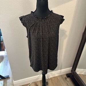 black patterned ruffle sleeve